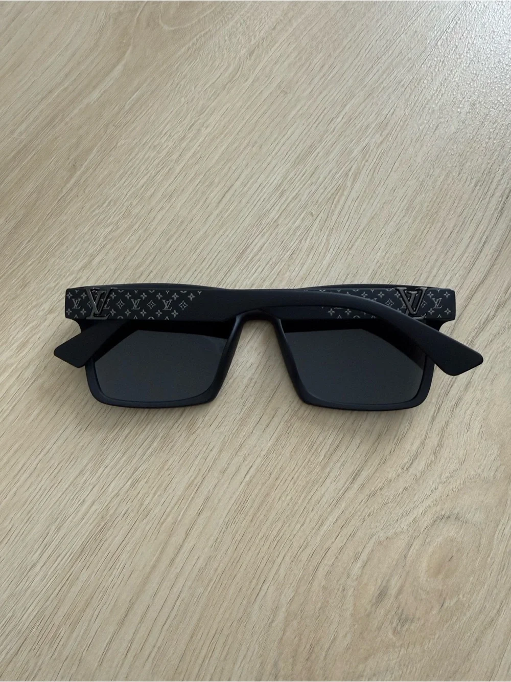 Black Designer Sunglasses w/ Monochrome Design